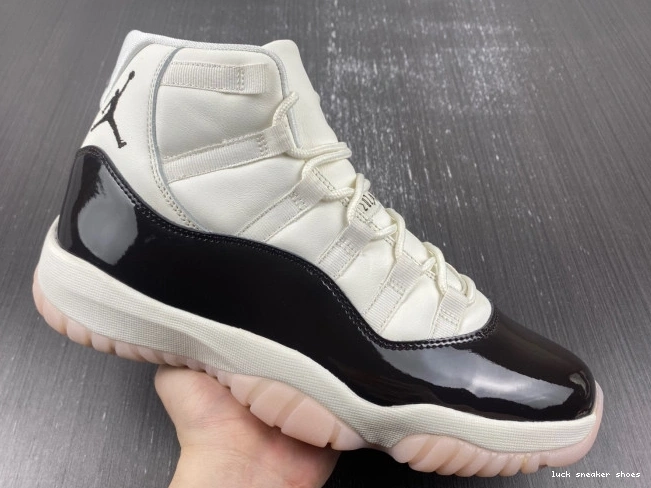Rep LUCY Jordan Neapolitan Air 11 AR0715-101 WMNS 0814